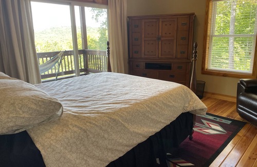 Sloans Valley Cabin | Spacious Cabin with a View