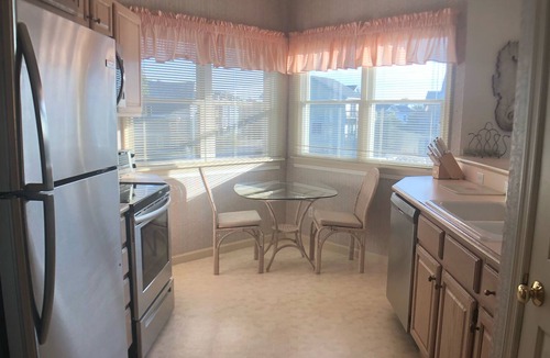 Corolla Light Condo | Spacious Corolla Light 3BR - Short Walk to Beach!