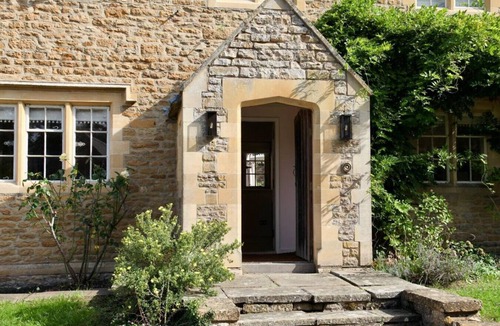 Whichford House | Spacious Cotswold Home for Groups | Country Escape