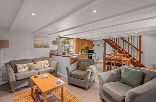 Lower Trengale House | Spacious country home with a gorgeous garden