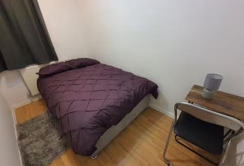 Birch House | Spacious Double Bedroom WB Greater Manchester