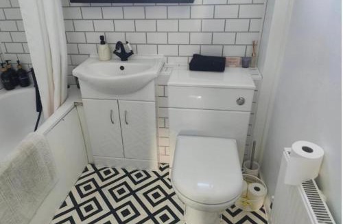 Peacehaven Apartment | Spacious Family Getaway