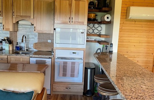 Brevard Apartment | Spacious garage apartment with views of Pisgah Mountain and Blue Ridge Mountains