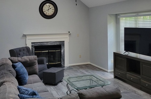 Apex House | Spacious Home! 8 min to WakeMed Cary & Strip Mall