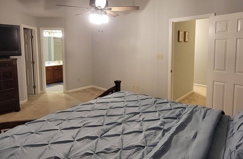 Apex House | Spacious Home! 8 min to WakeMed Cary & Strip Mall