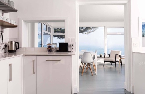 Gorran Haven House | Spacious Home, Panoramic Sea Views & Large Garden
