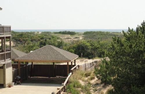 Ocean Sands House | Spacious home,saltwater heated pool, game room, volleyball,ocean views & Tennis