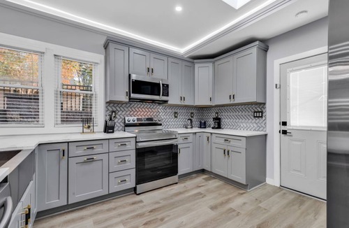 Villa Heights House | Spacious House in Charlotte Close to NoDa District