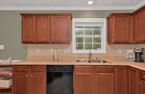 Pine Forest House | Spacious House Just Minutes From Fort Bragg and Methodist University!