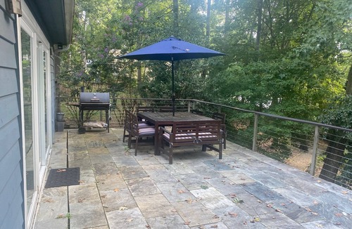 Mount Holly House | Spacious House on the lake 15 min from uptown Charlotte or CLT airport