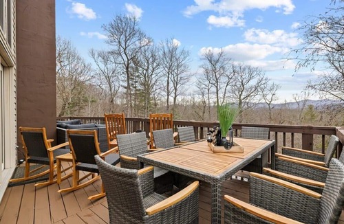 Fairview Cabin | Spacious Lodge with Hot Tub, Firepit, Game Room