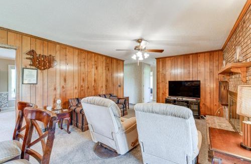 Southmont House | Spacious Mount Pleasant Home with Grill and Yard!