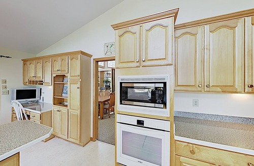 Lake Lure House | Spacious Narnia on Earth by Lake Lure Beach w/Gym, Pools & Tennis