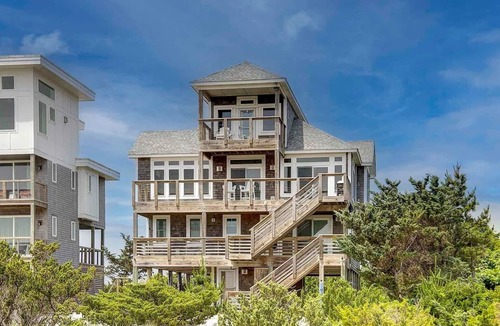 Wind Over Waves Cottage | Spacious Oceanfront Cottage with Pool in Salvo
