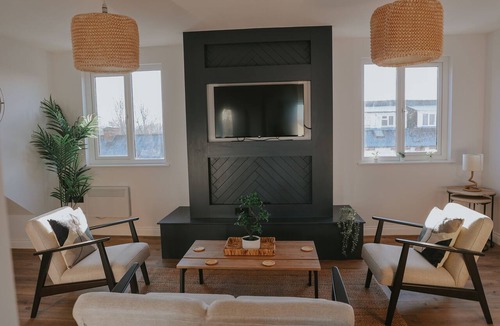 Heworth Apartment | Spacious Second Floor Apartment