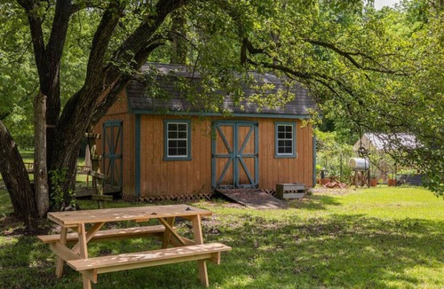 Graham House | Spacious, Sunlit Retreat w/Huge Yard