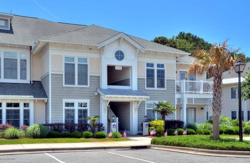 St. James Condo | Spacious Upscale Condo, Monthly Rates Available October- April, Call Owner
