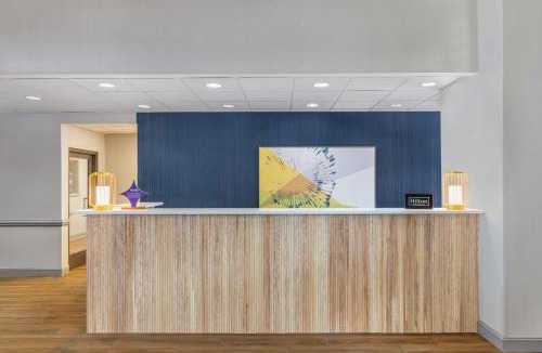 Executive Park Hotel | Spark By Hilton Charlotte Tyvola I-77