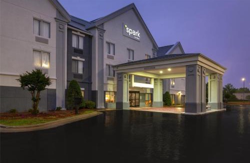 Smithfield Hotel | Spark By Hilton Smithfield I-95