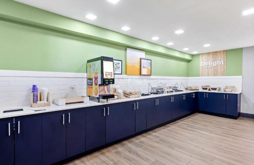 Winston - Salem Hotel | Spark by Hilton Winston-Salem University