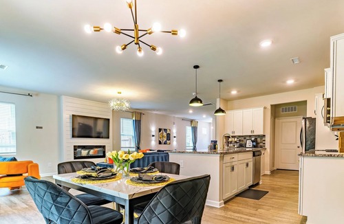 Southeast Raleigh House | Special Deal! Luxury Raleigh 4bd HOME, Sleeps 6,Baby & pet, 15min DT,EV Charger