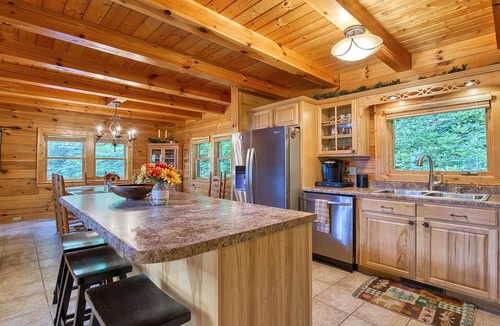 Waynesville House | SPECIAL RATE FOR SEPTEMBER: SAME RATE AS LOW SEASON!
