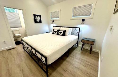 Tracy City House | Spectacular Cabin Surrounded by Trees in Tracy City, Tennessee