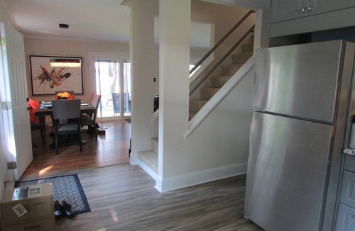 Mayhew House | SPECTACULAR LAKEFRONT MODERN OASIS New to VRBO