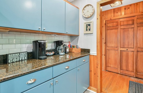 Royal Pines House | Spectacular Views! -Great Location-Hot Tub-Dreamy Porch & Sun Room-Fenced Yd!