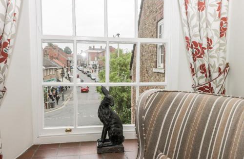 Pickering Apartment | Spire View