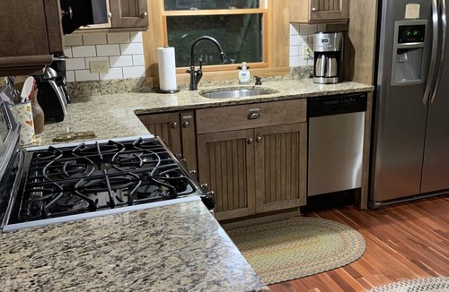 Sugar Grove Cabin | Splendid Cozy Log Cabin with Beautiful Mountain Views!