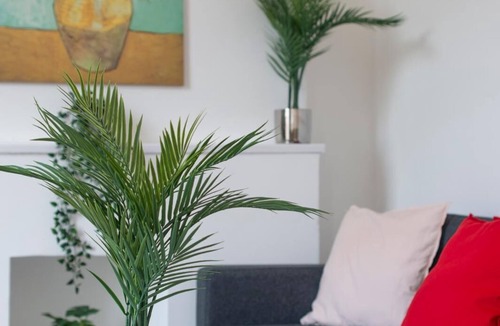 Vassall Apartment | Split-level spacious family apartment