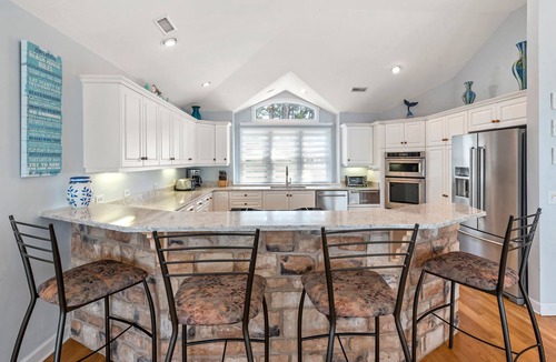 Corolla Light House | Spontaneity: Soundfront, Shared Pool, Hot Tub