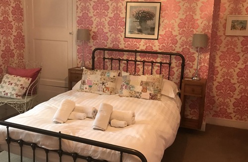 Egloshayle Bed & Breakfast | Spring Gardens B&B