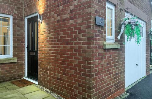 Guide House | Spring Gardens