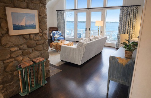 Lake Norman of Catawba Cottage | Spring on Lake Norman: Stunning sunrises, firepit nights, kayaks, fishing