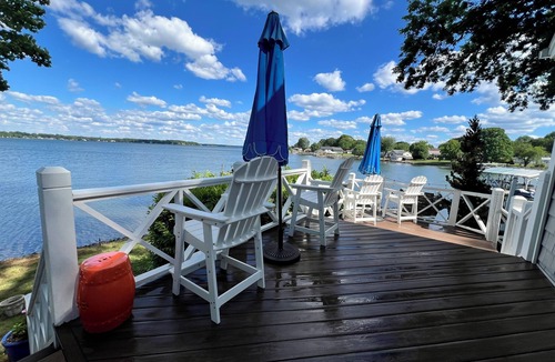 Lake Norman of Catawba Cottage | Spring on Lake Norman: Stunning sunrises, firepit nights, kayaks, fishing