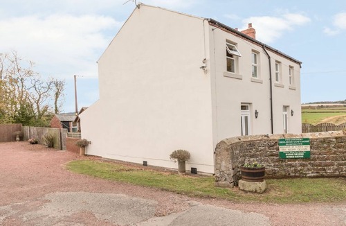 Berwick-upon-Tweed House | St Cuthbert's Cottage Retreat