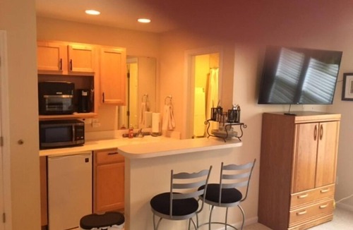 St. James House | St James first floor Studio unit Golf course view