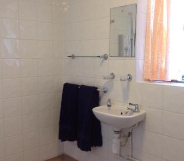 Cowes House | Stable Cottages