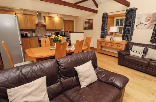 Embleton Cottage | STABLE D'OR, pet friendly, with pool in Embleton