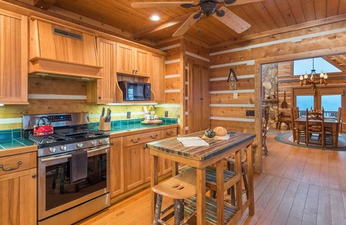 Marion Cabin | Stairway to Heaven | Private Pet-friendly Cabin & Sweeping Mountain Views!