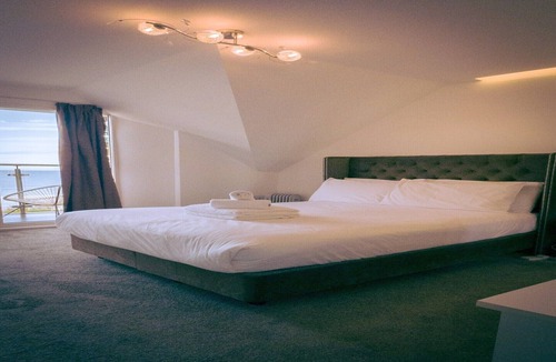 Newquay City Centre Apartment | Standard Double Room