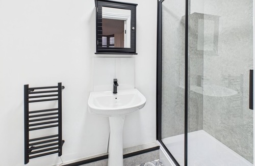 South Shields House | Stanhope Road Four Bedroom Home with En Suites