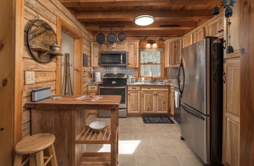 Boone Cabin | Stargazer Cabin-Where the mountains meet the sky!