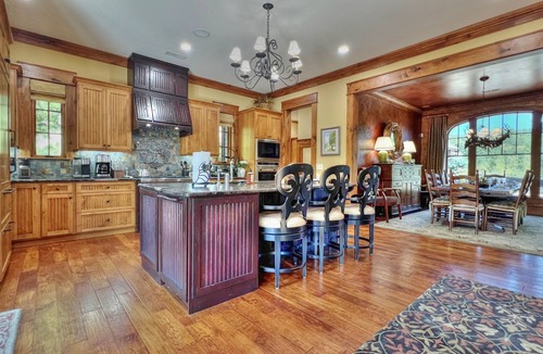 Mill Spring House | Stately Mountain View Sanctuary, Private Pool & Hot Tub, Resort Amenities, Fazio Golf Course!