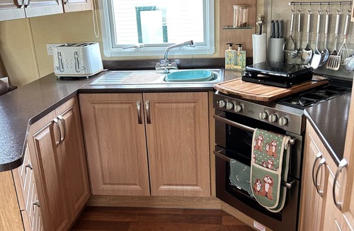 Jedburgh Cabin | Static Caravan Sleeps 4 with Parking and Balcony