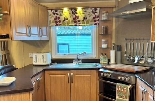 Jedburgh Cabin | Static Caravan Sleeps 4 with Parking and Balcony