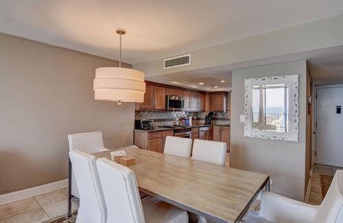 Wrightsville Beach Condo | Station One - 8I From - Oceanfront condo with community pool, tennis, beach