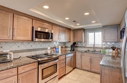 Wrightsville Beach Condo | Station One - 8I From - Oceanfront condo with community pool, tennis, beach